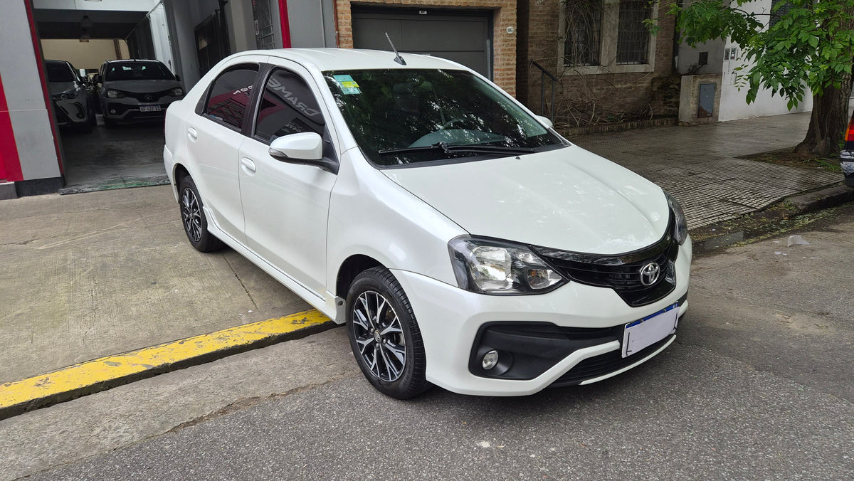 Toyota etios xls at 4 ptas 2018